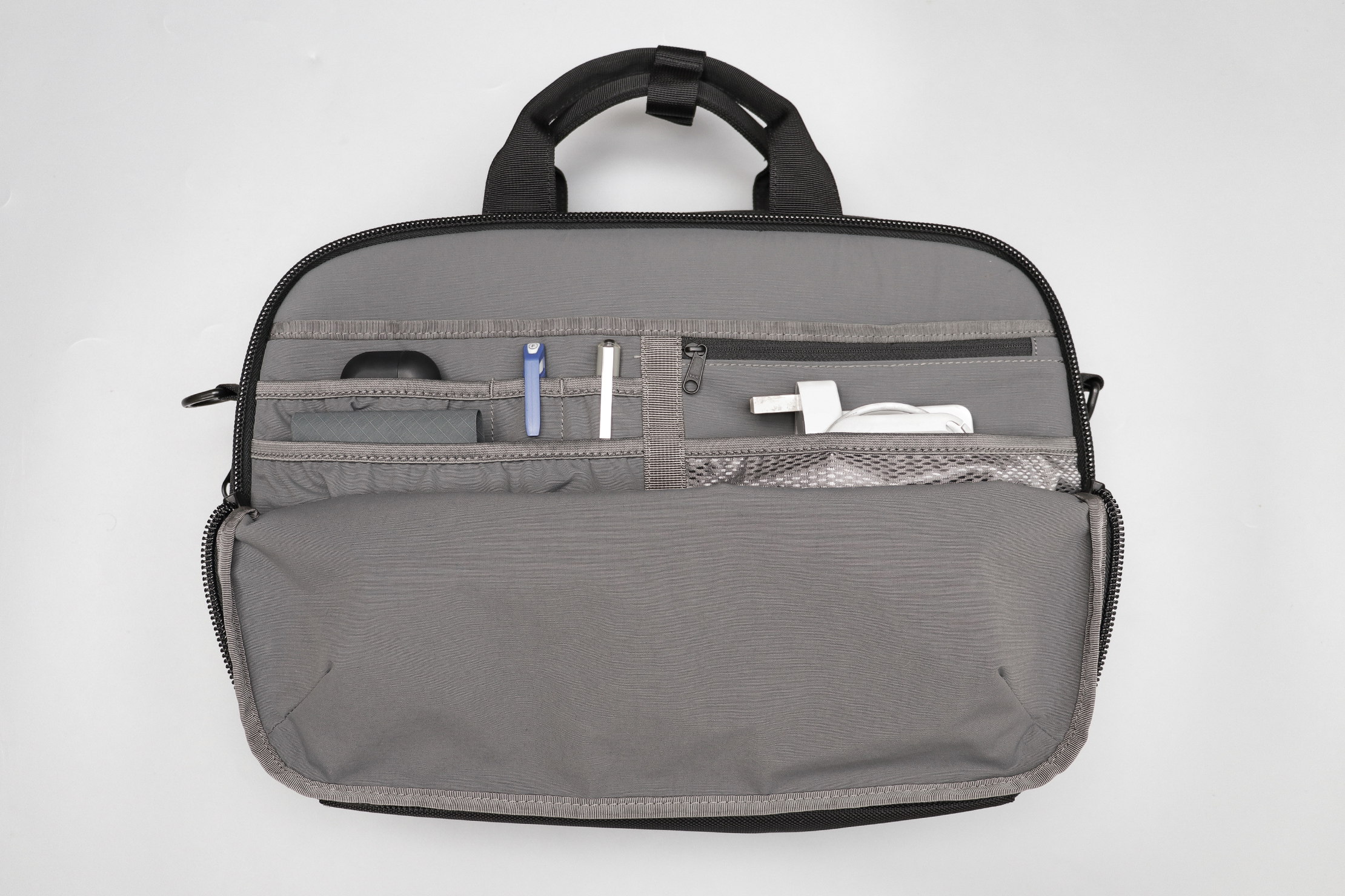 Aer Commuter Brief 2 Front Compartment Organization